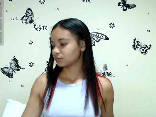 liz7skinny webcam