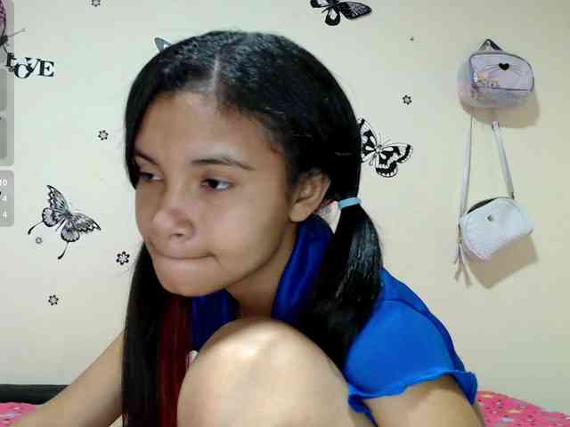 liz7skinny webcam