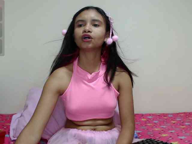 liz7skinny webcam