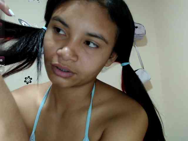 liz7skinny webcam