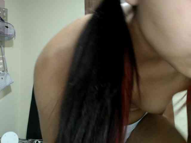 liz7skinny webcam