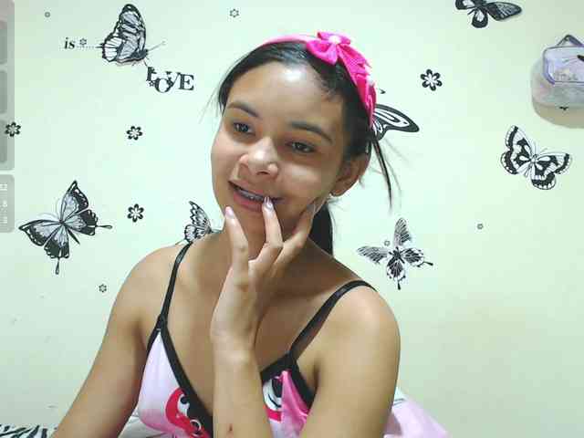 liz7skinny webcam