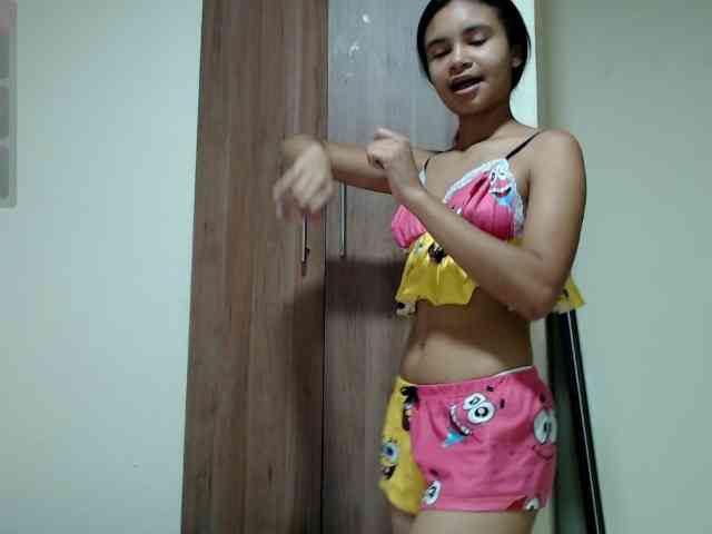 liz7skinny webcam
