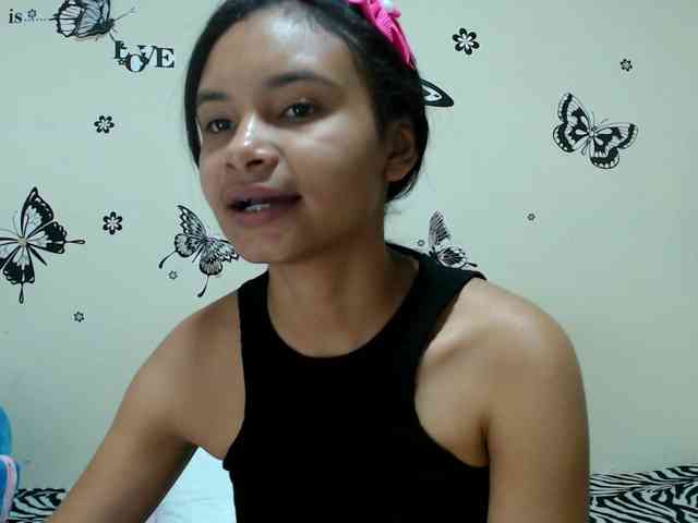 liz7skinny webcam