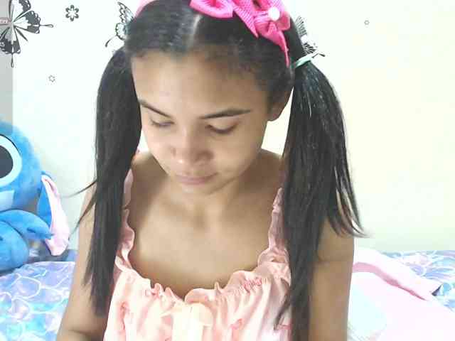 liz7skinny webcam