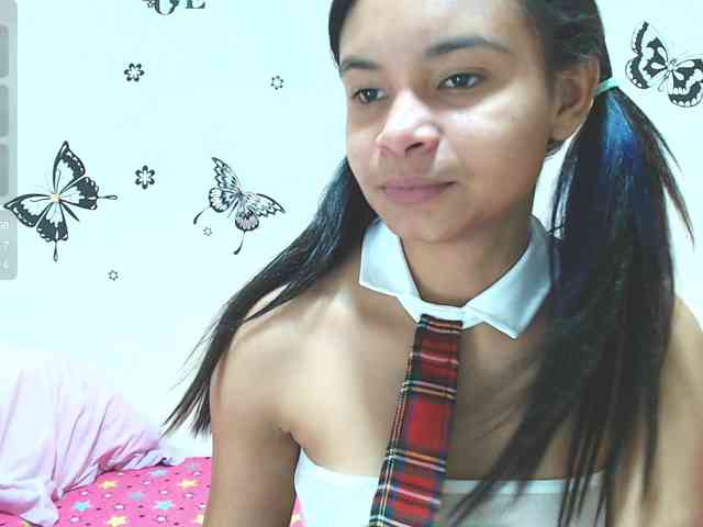 liz7skinny webcam