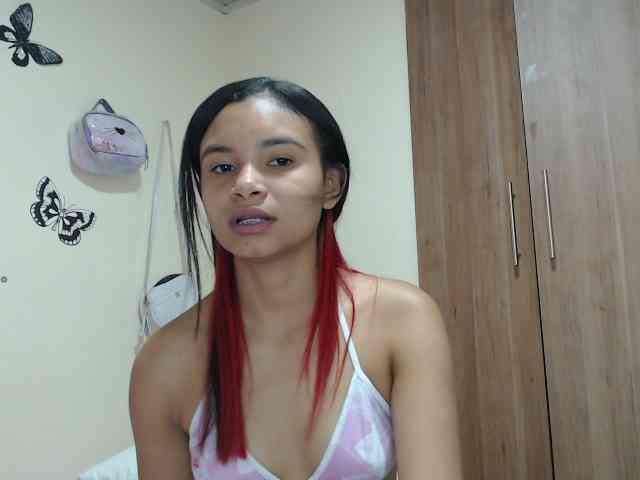 liz7skinny webcam