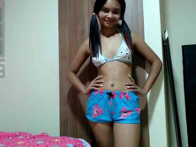 liz7skinny webcam