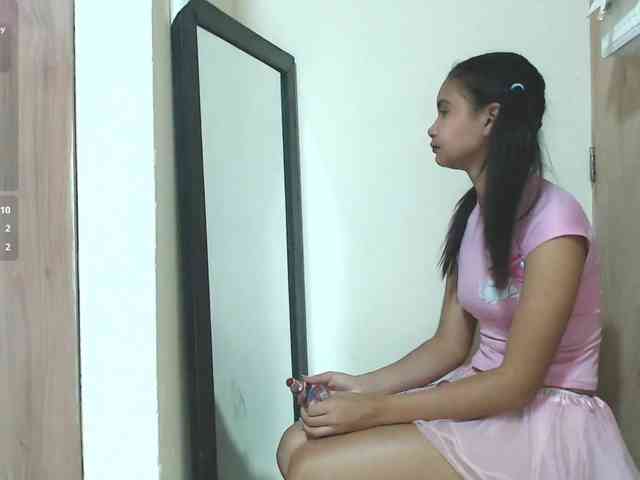 liz7skinny webcam