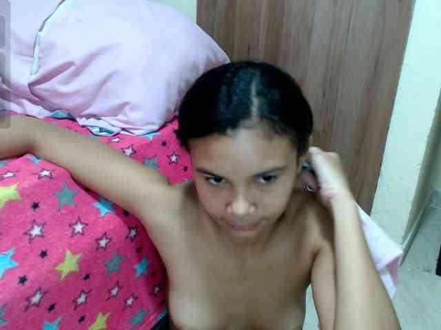liz7skinny webcam