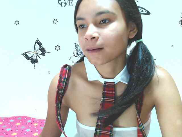 liz7skinny webcam