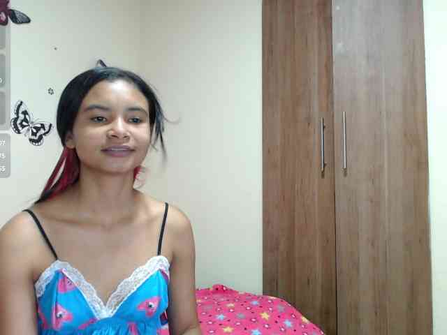 liz7skinny webcam