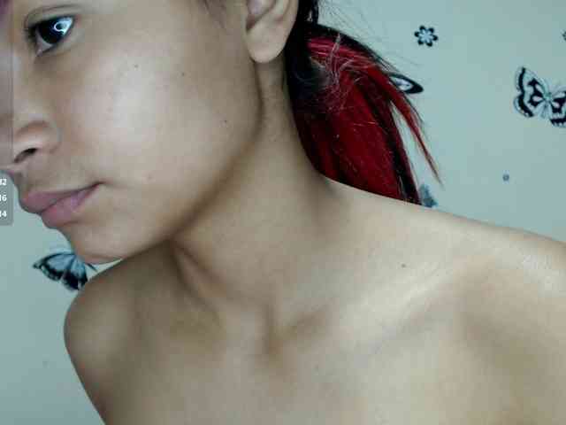 liz7skinny webcam