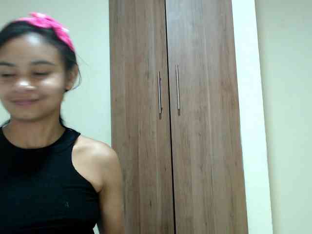 liz7skinny webcam