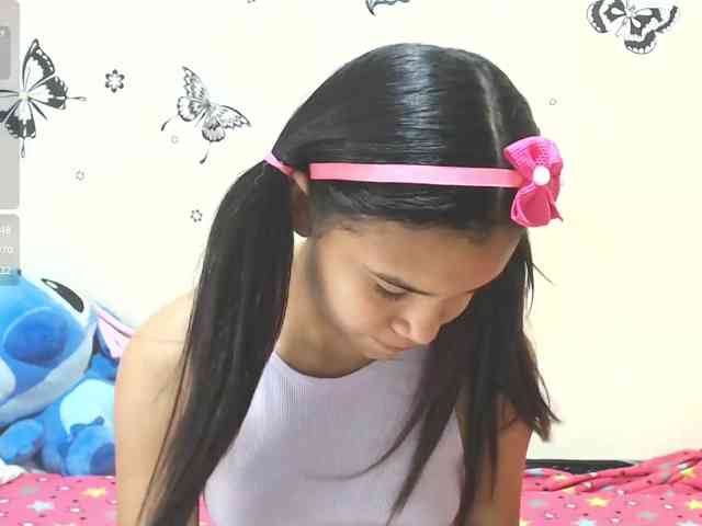 liz7skinny webcam