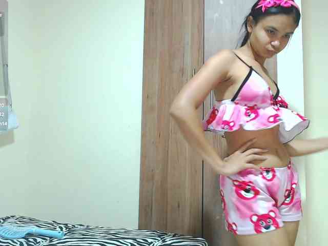 liz7skinny webcam