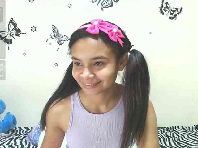 liz7skinny webcam