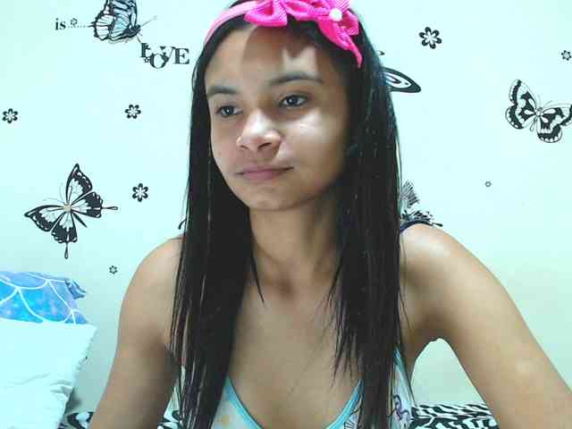 liz7skinny webcam