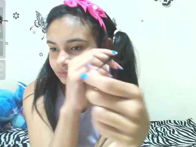 liz7skinny webcam