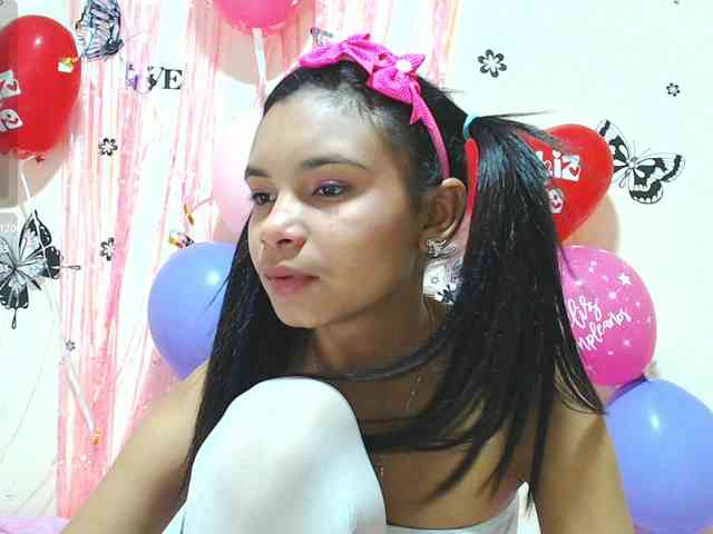 liz7skinny webcam