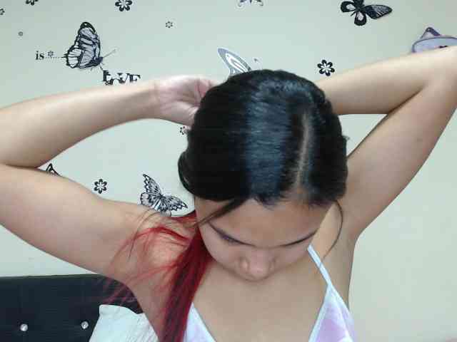 liz7skinny webcam