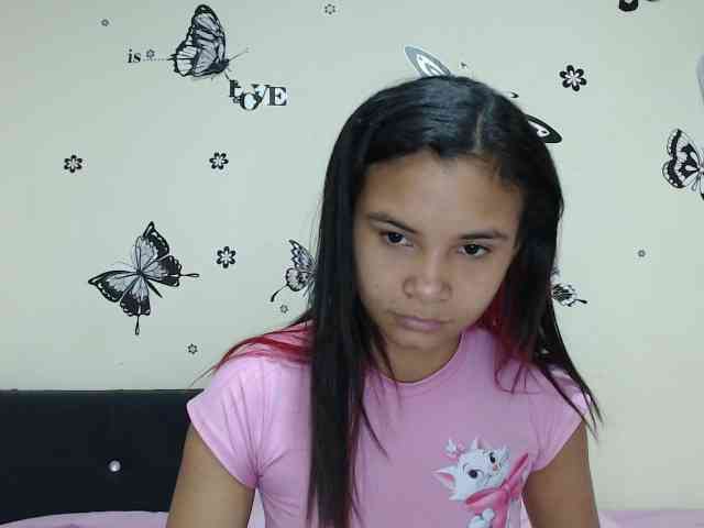 liz7skinny webcam