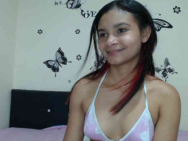 liz7skinny webcam