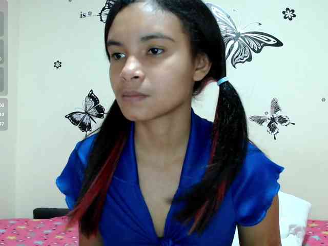 Model: liz7skinny