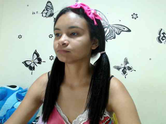 liz7skinny webcam