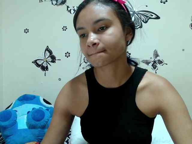 liz7skinny webcam