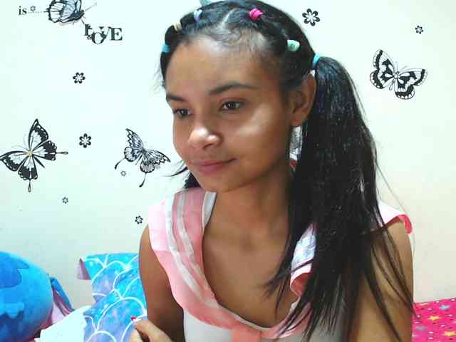 liz7skinny webcam
