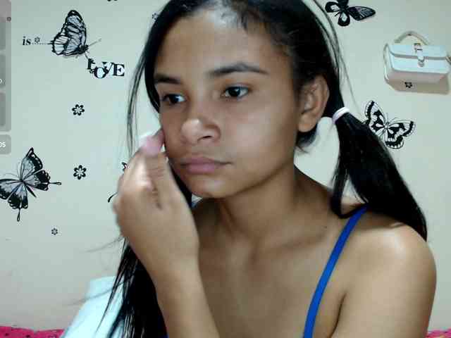 liz7skinny webcam
