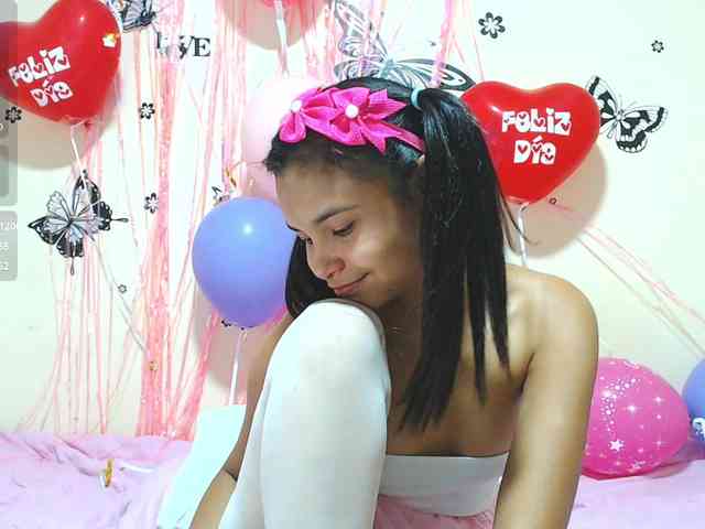 liz7skinny webcam