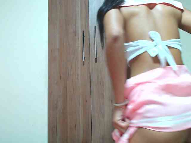 liz7skinny webcam
