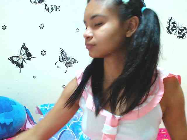 liz7skinny webcam