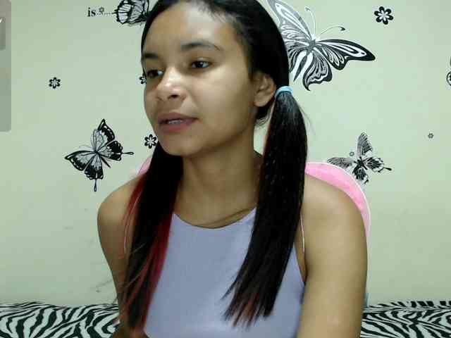 liz7skinny webcam