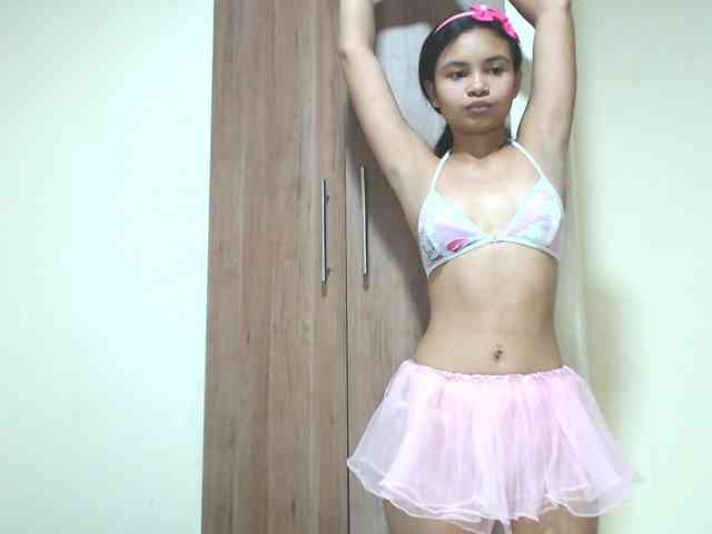 liz7skinny webcam
