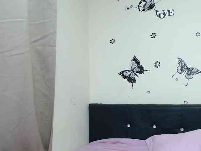 liz7skinny Live Webcam on BongaCams