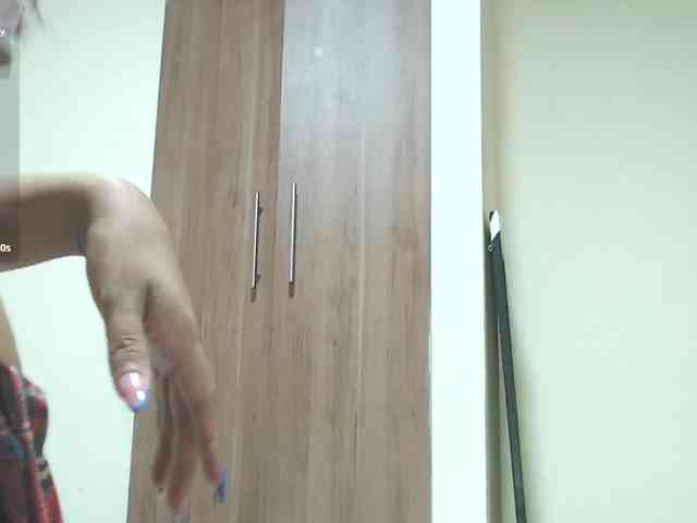 liz7skinny webcam