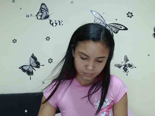liz7skinny webcam