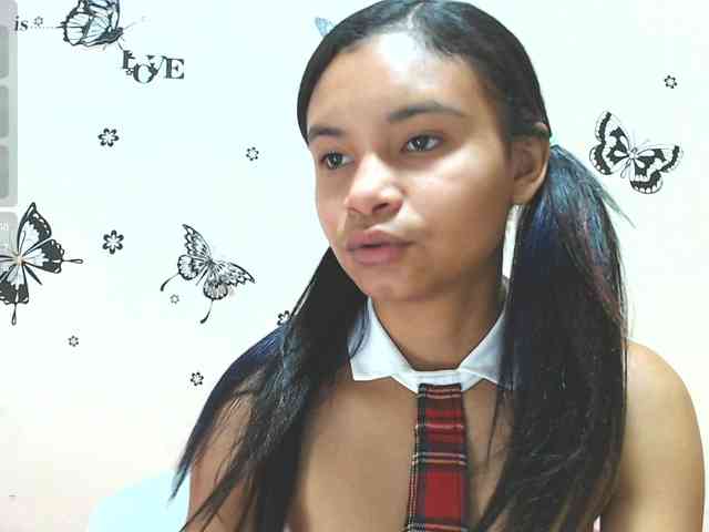 liz7skinny webcam