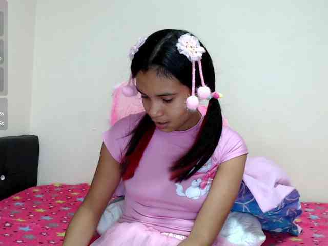liz7skinny webcam