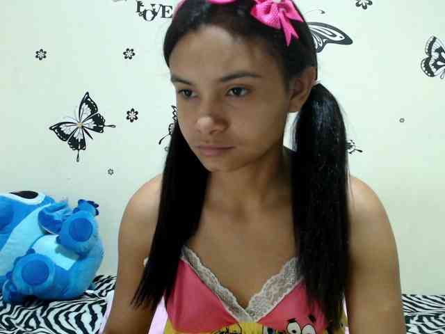 liz7skinny webcam