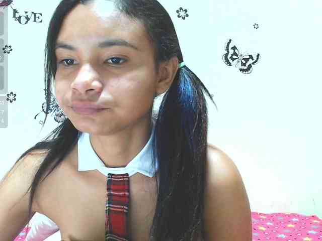 liz7skinny webcam