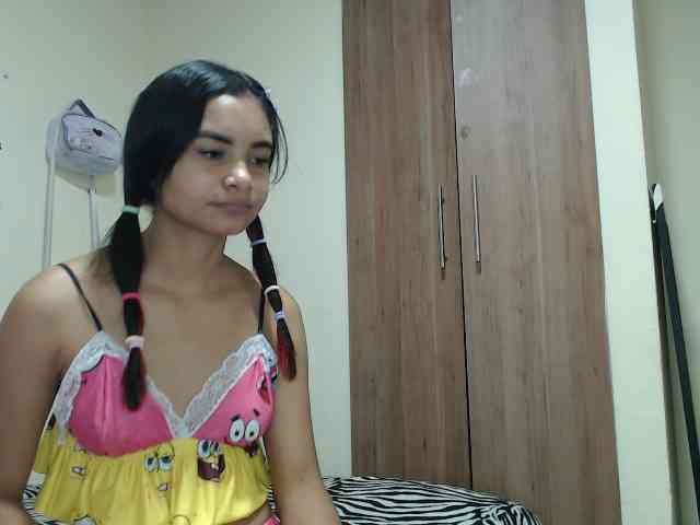 liz7skinny Live Webcam on BongaCams