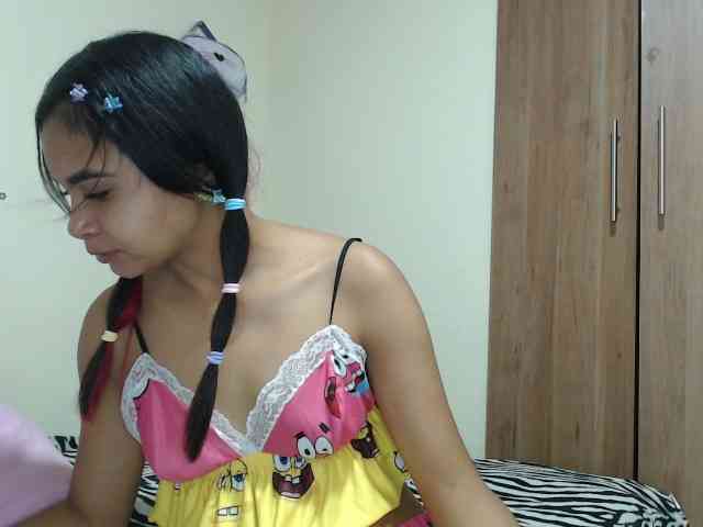 liz7skinny webcam