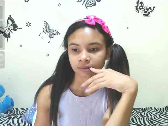 liz7skinny webcam
