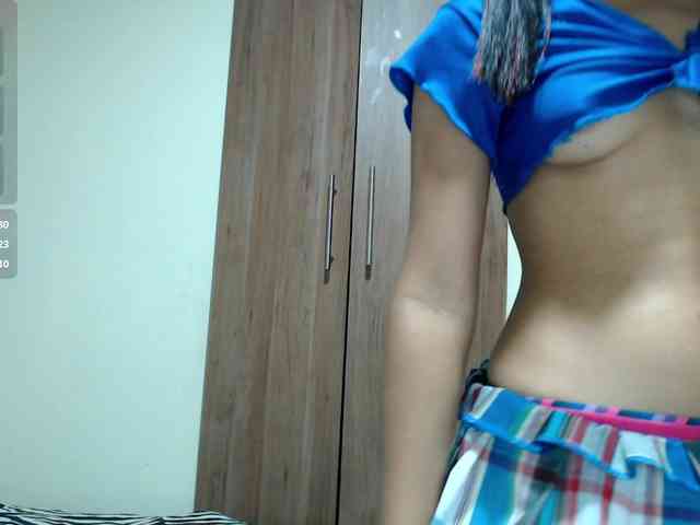 liz7skinny webcam