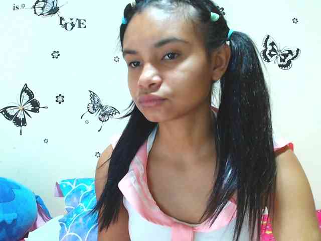 liz7skinny webcam