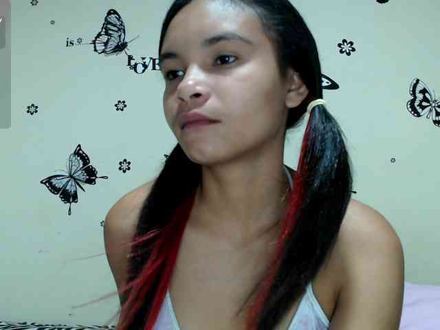 liz7skinny webcam